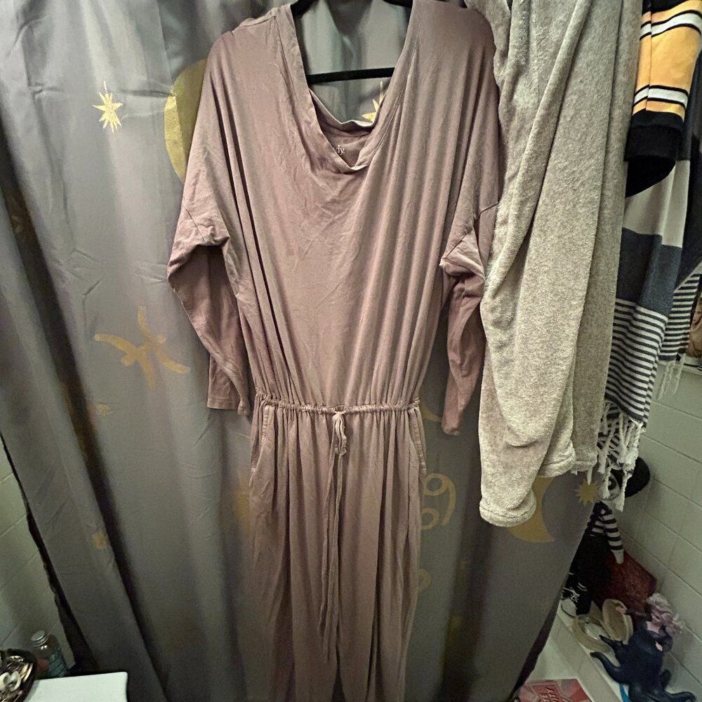 AnyBody‎ Smokey Taupe Plus Size 2X Jumpsuit w. Pockets V-Neck Drawstring Waist - Picture 2 of 3